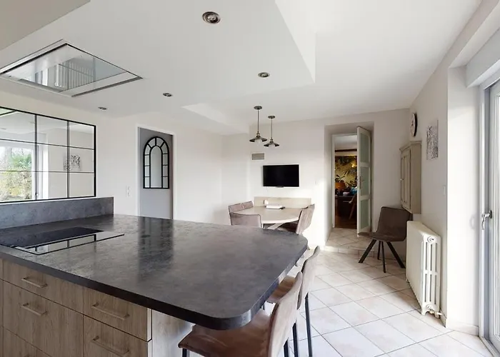 Hotel Les Cornillères Et Ses Maisonettes, 4 étoiles, Option, Société La Clé Decamp Braffais